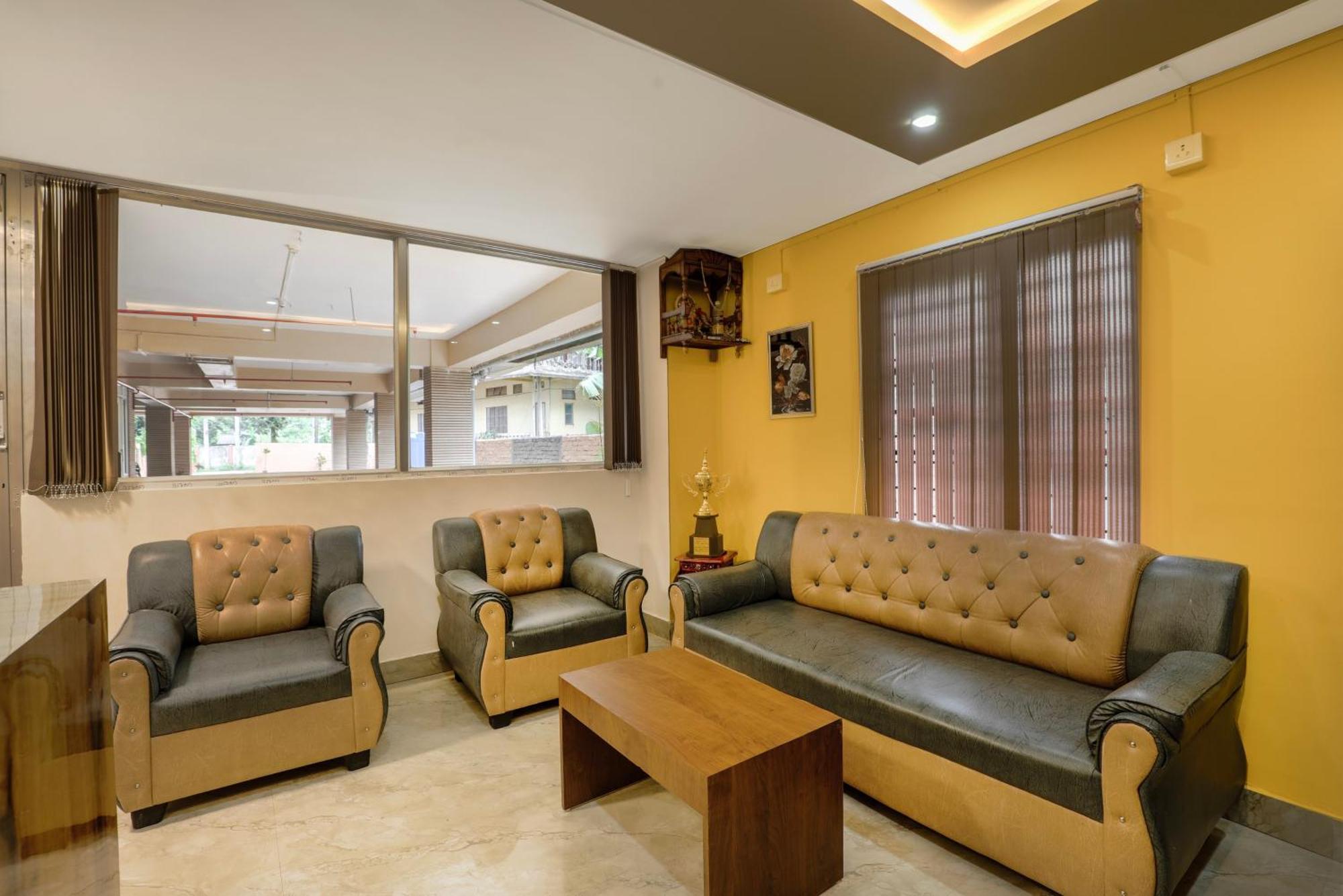 Treebo Urban Oasis Inn Guwahati Exterior foto