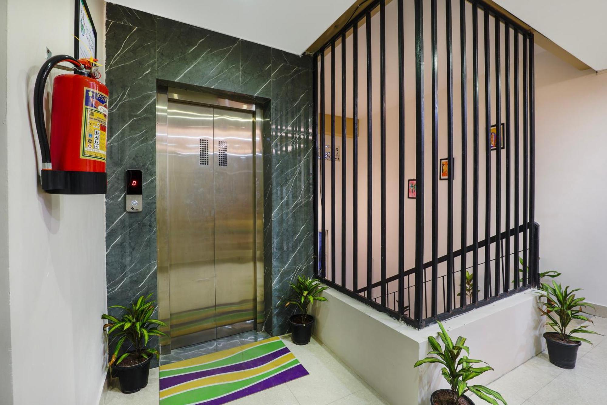 Treebo Urban Oasis Inn Guwahati Exterior foto