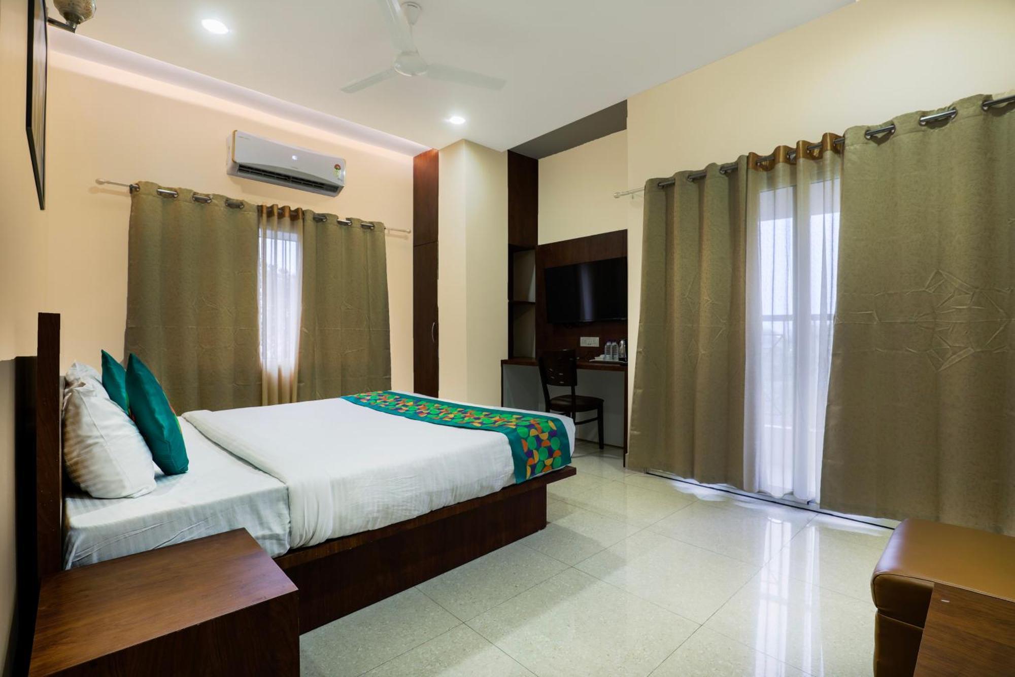 Treebo Urban Oasis Inn Guwahati Exterior foto