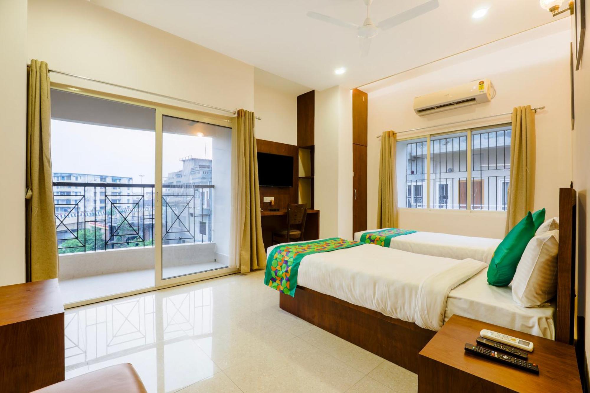 Treebo Urban Oasis Inn Guwahati Exterior foto